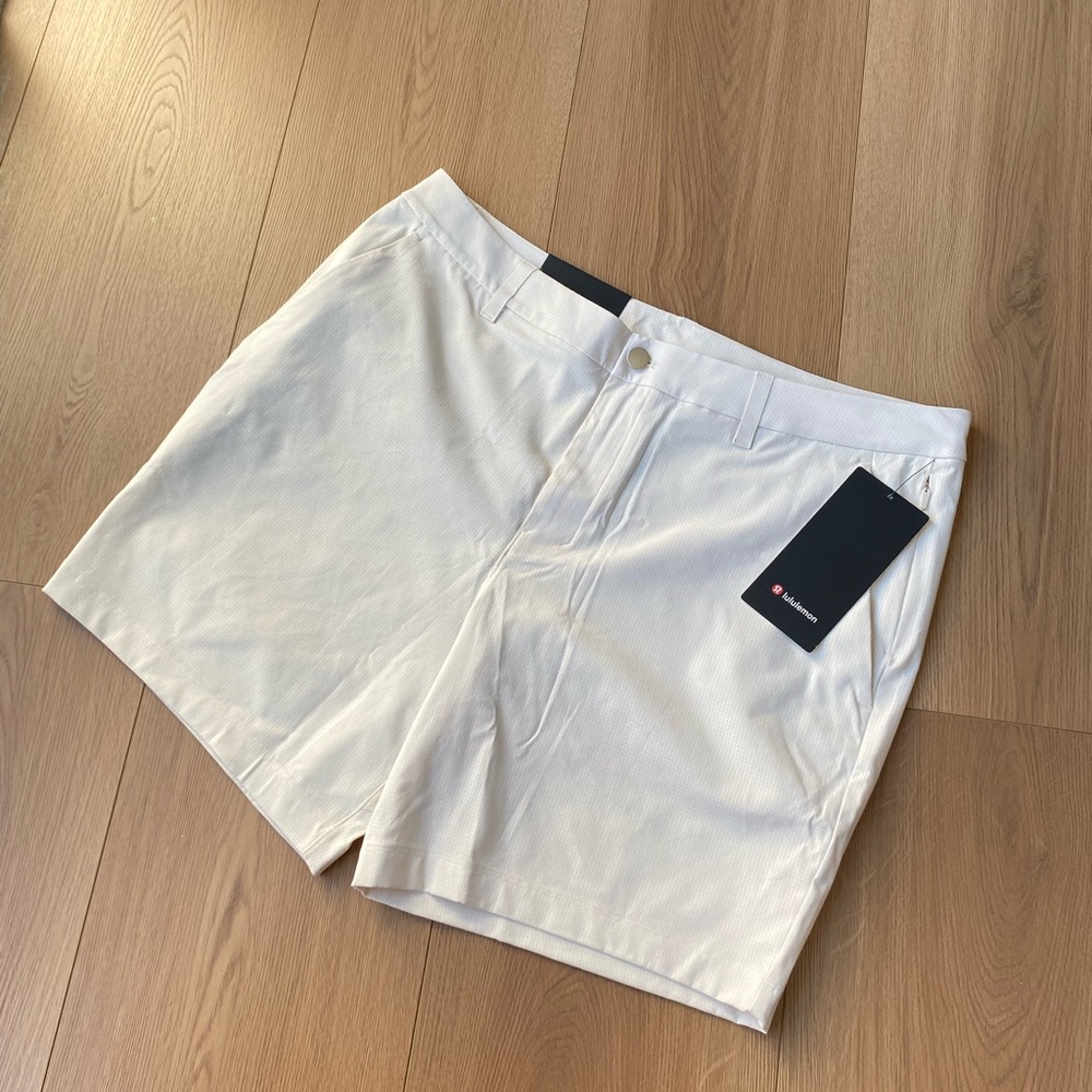 Lululemon Athletica White Men's ABC 7” Shorts, Size 36 Waist